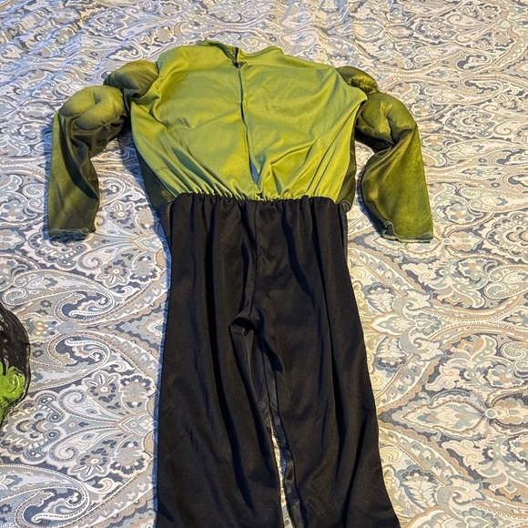 Kids Hulk Costume - Picture 7 of 9